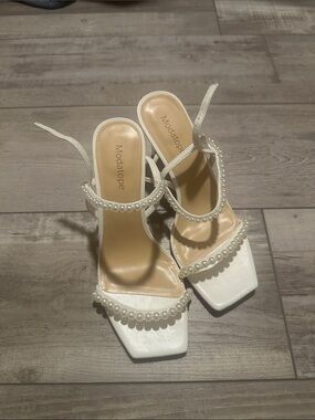 Modatope White Pearl-Trim Slingback Heels